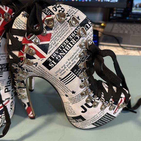 🔥RED KISS "Rocky" Bootie CURVED HEEL British UK Pattern PLATFORM Lace Up URBAN - Picture 7 of 11